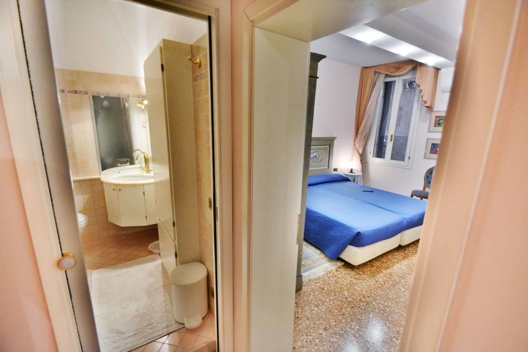 Ve.N.I.Ce. Cera Casa Del Sol Apartment Venice Ngoại thất bức ảnh